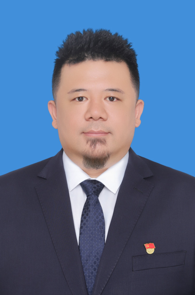 次旦多杰（黨委委員、副總經(jīng)理兼總工程師）